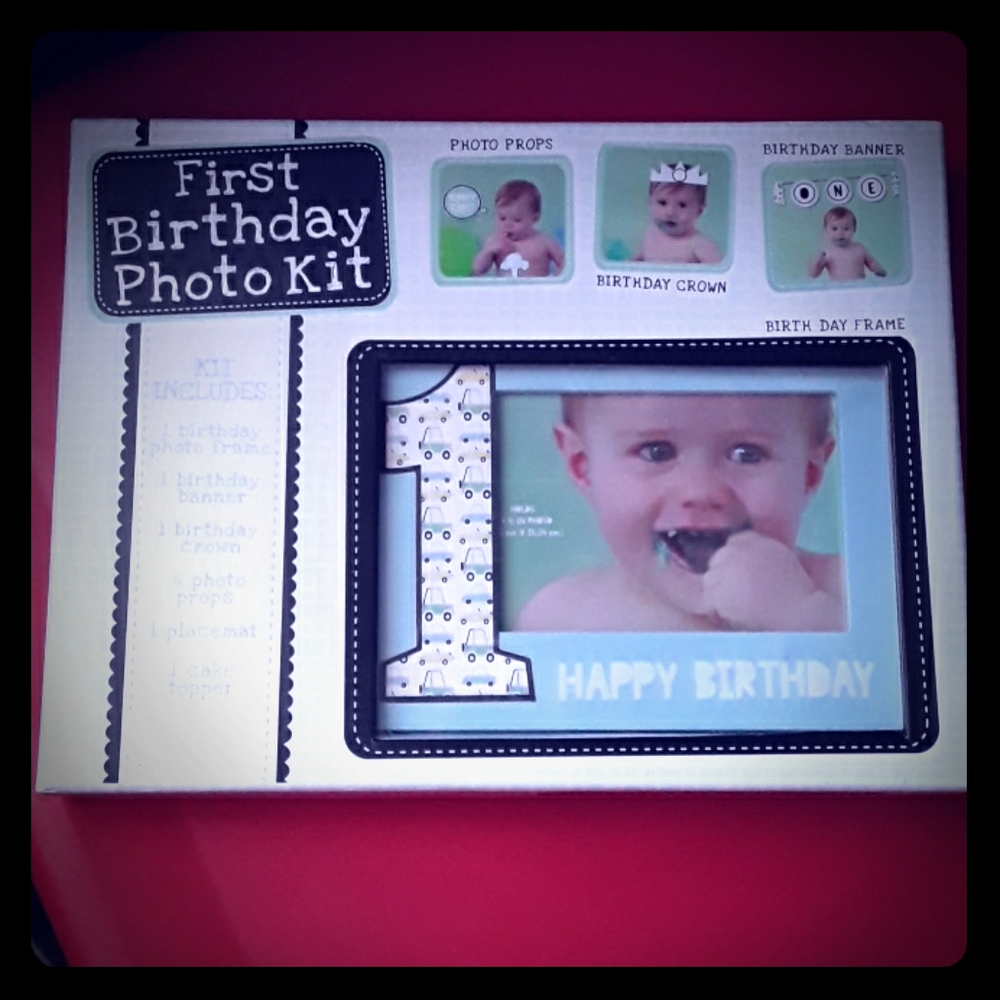 First Birthday Photo Kit.